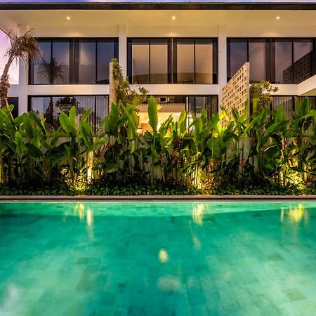 The R Apartments Pererenan 坎古 外观 照片
